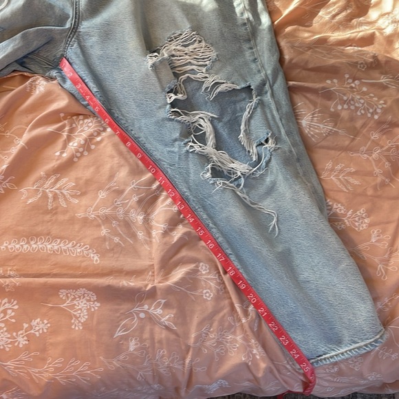 American Eagle Mom Jeans - Picture 11 of 11